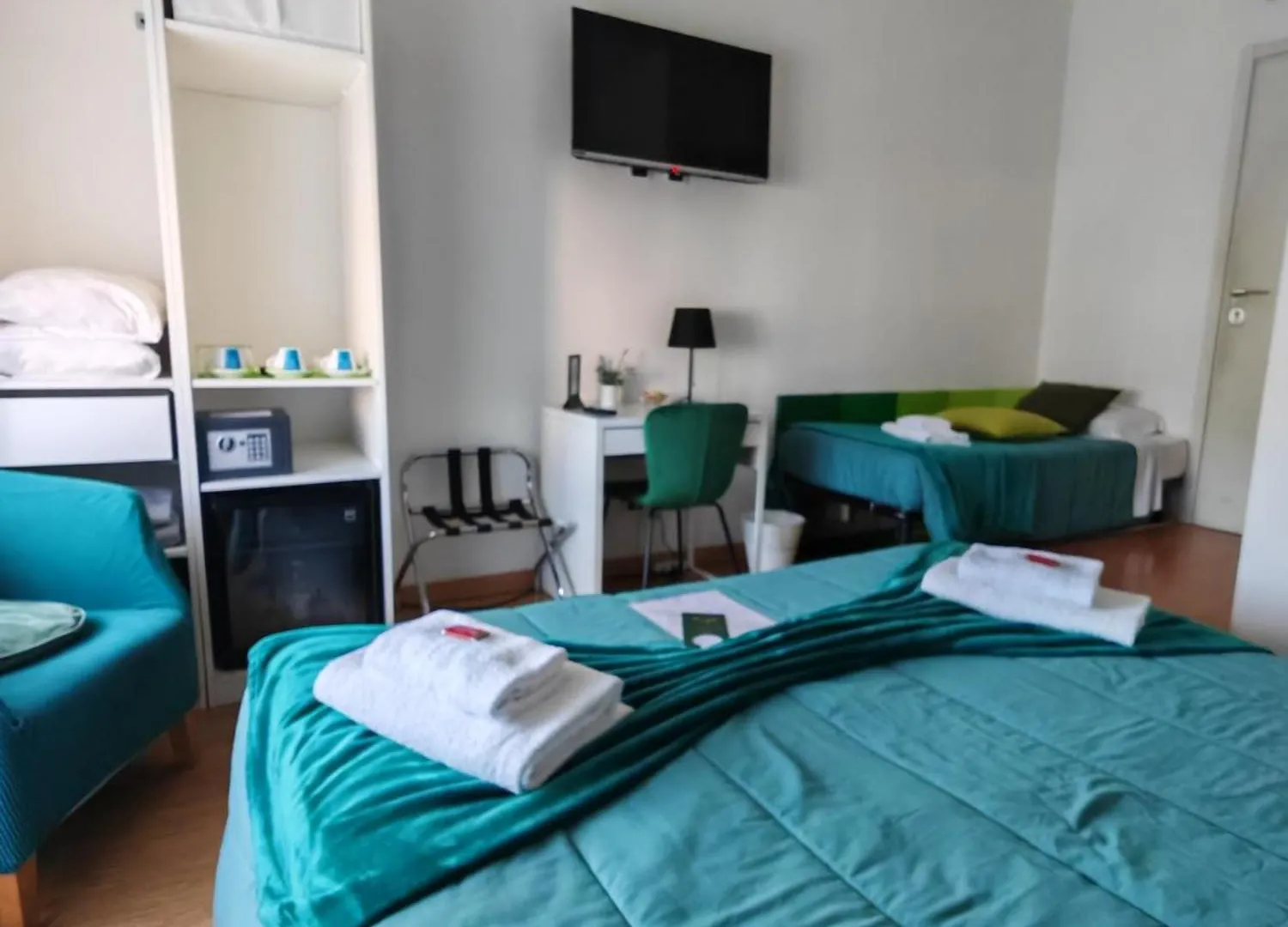 Ad Trastevere Guest House - By Ad Roma ベッド・アンド・ブレックファスト ローマ